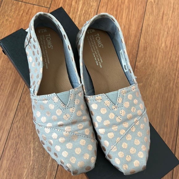 Toms canvas shoes - Picture 1 of 3